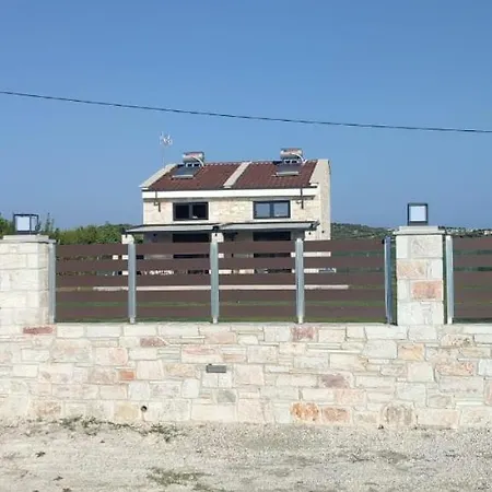 Lodge Mik & Lena Paralia Dionisiou