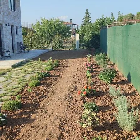 Lodge Mik & Lena Paralia Dionisiou