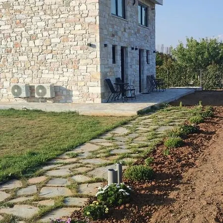 Mik & Lena Lodge Paralia Dionisiou